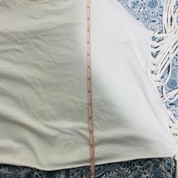Forever 21 top tassels  M white euc womens - Picture 5 of 5